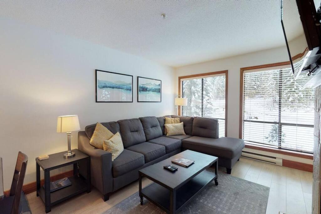 Powderhorn By Whistler Blackcomb Vacation Rentals Экстерьер фото