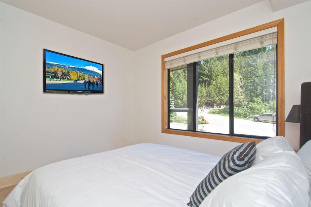 Powderhorn By Whistler Blackcomb Vacation Rentals Экстерьер фото