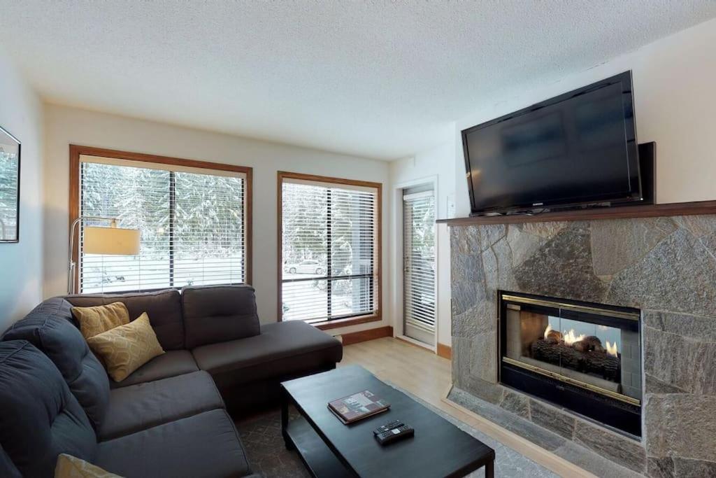 Powderhorn By Whistler Blackcomb Vacation Rentals Экстерьер фото